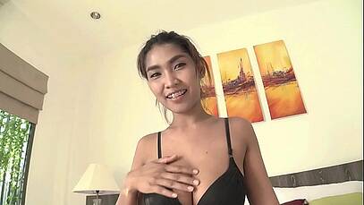 สาวไทยถ่ายหนังโป๊กับฝรั่ง